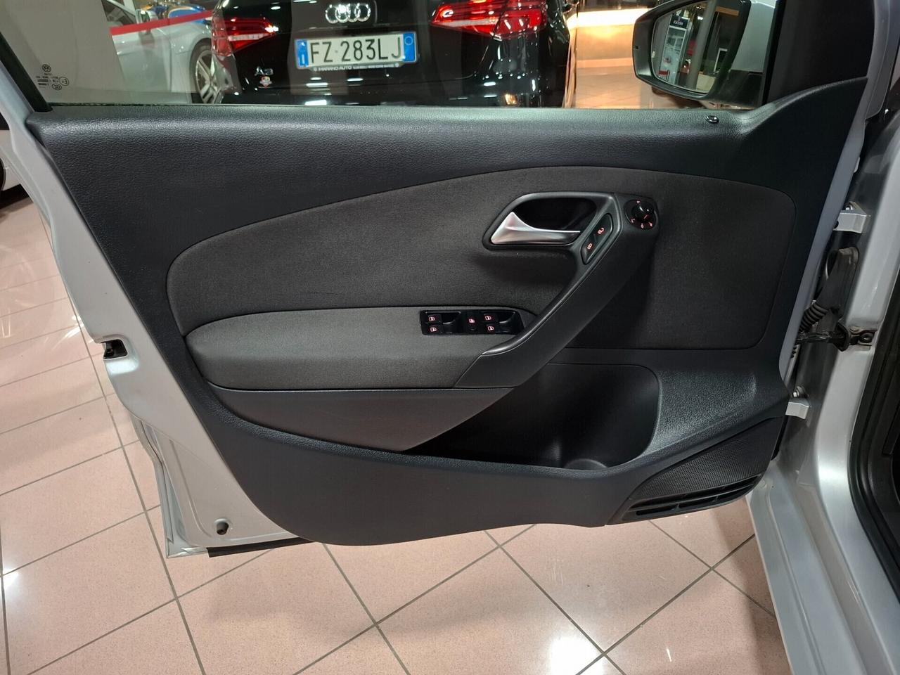 Volkswagen Polo 1.2 benzina Neopatentato