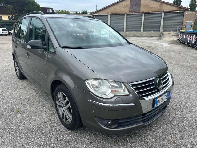 VOLKSWAGEN Touran 1.9 TDI 105CV Highline senza nessun lavoro da fare