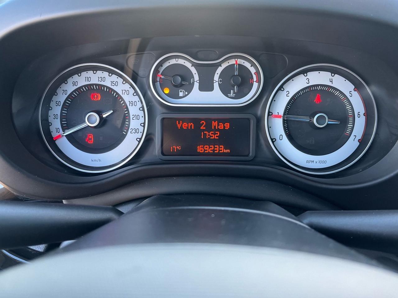 Fiat 500L 1.6 Multijet 105 CV Trekking Unipro 2015
