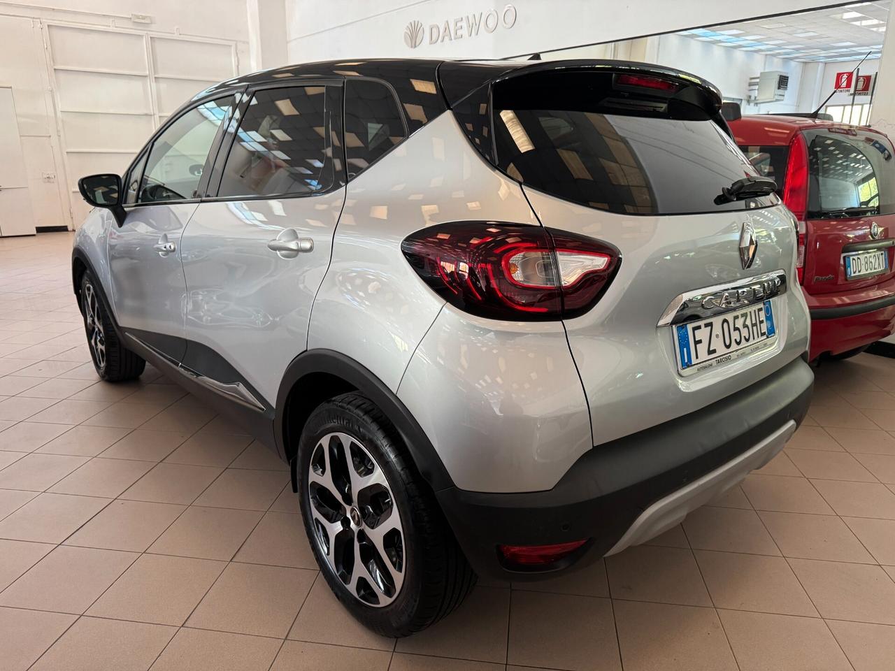 Renault Captur TCe 12V 90 CV Sport Edition2 - OK NEOPATENTATI!