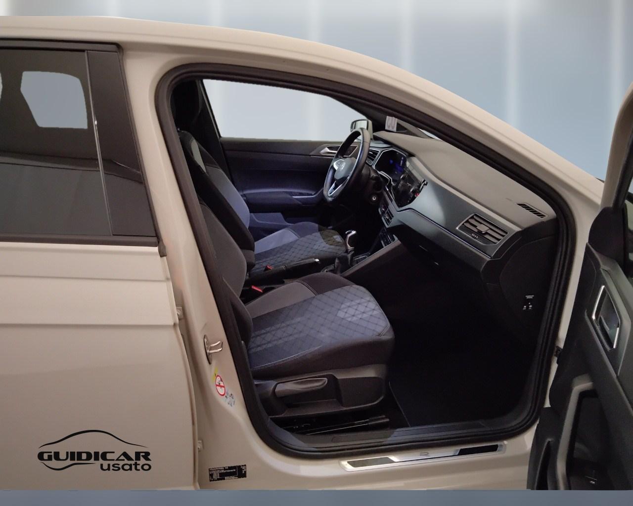 VOLKSWAGEN Polo VI 2022 - Polo 1.0 tsi R-Line 95cv