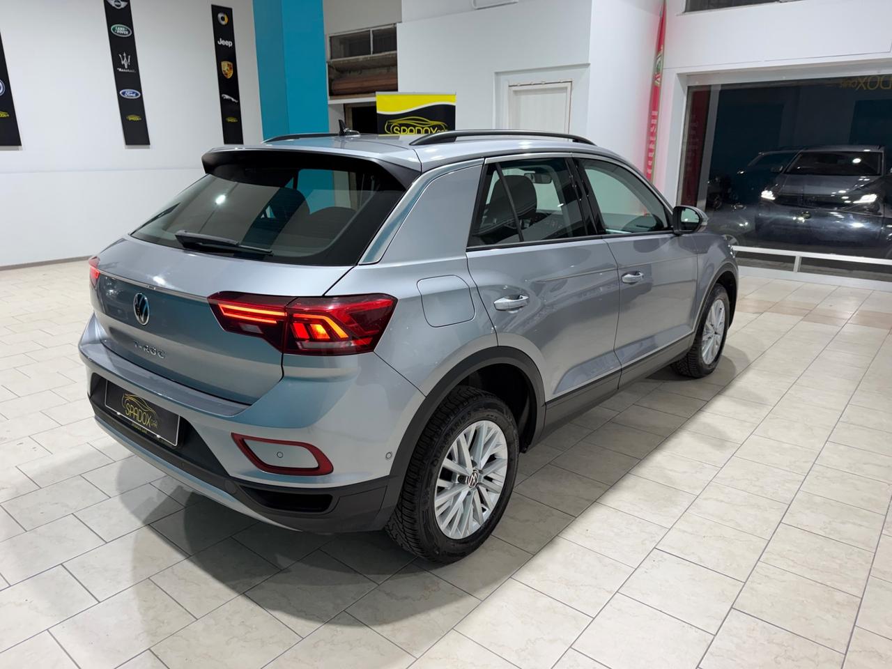 VOLKSWAGEN T ROC 2023 *AUTOMATICO *FULL LED