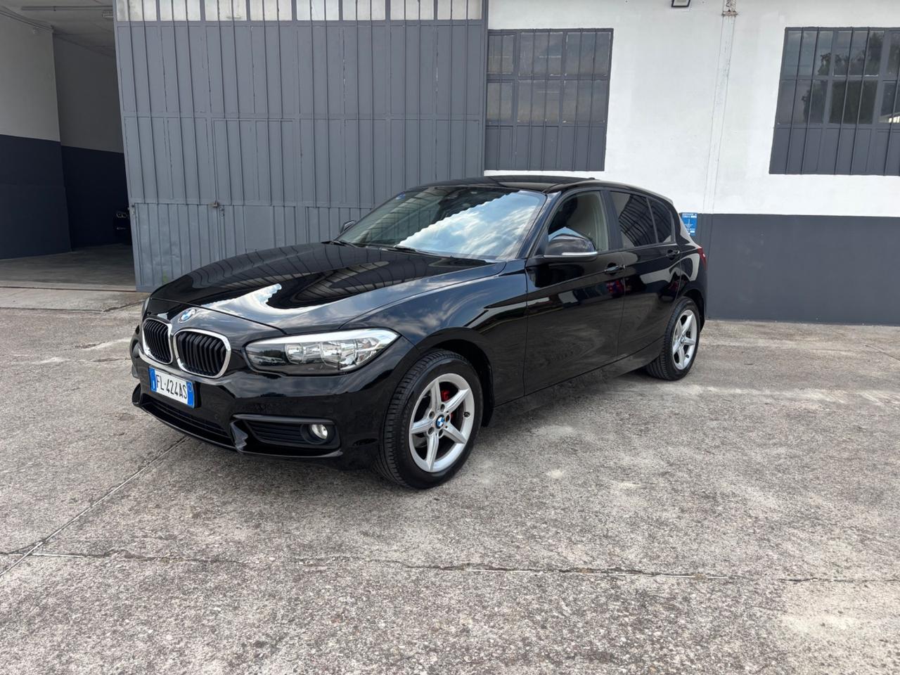 BMW 116d 5p. Garanzia 12 mesi. Neopatentati