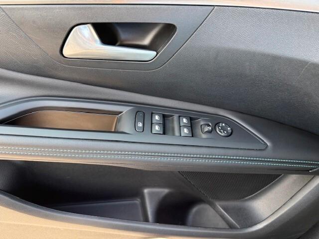 Peugeot 3008 BlueHDi 130 S&S EAT8 Allure