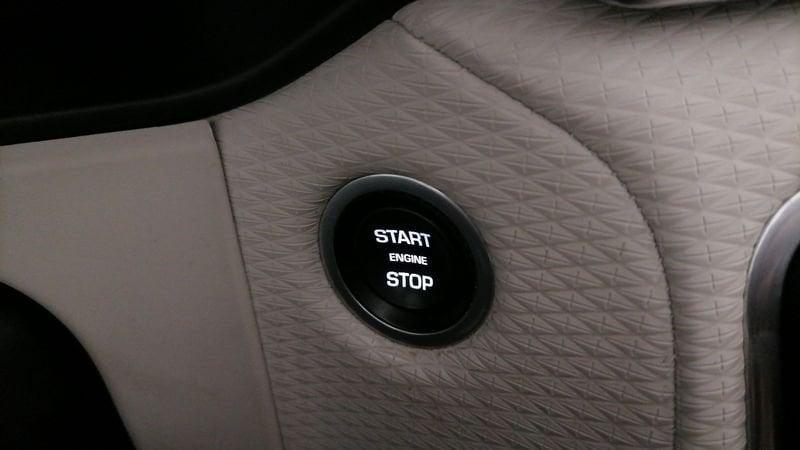 Land Rover Range Rover Velar 2.0d i4 mhev R-Dynamic S 4wd 204cv auto