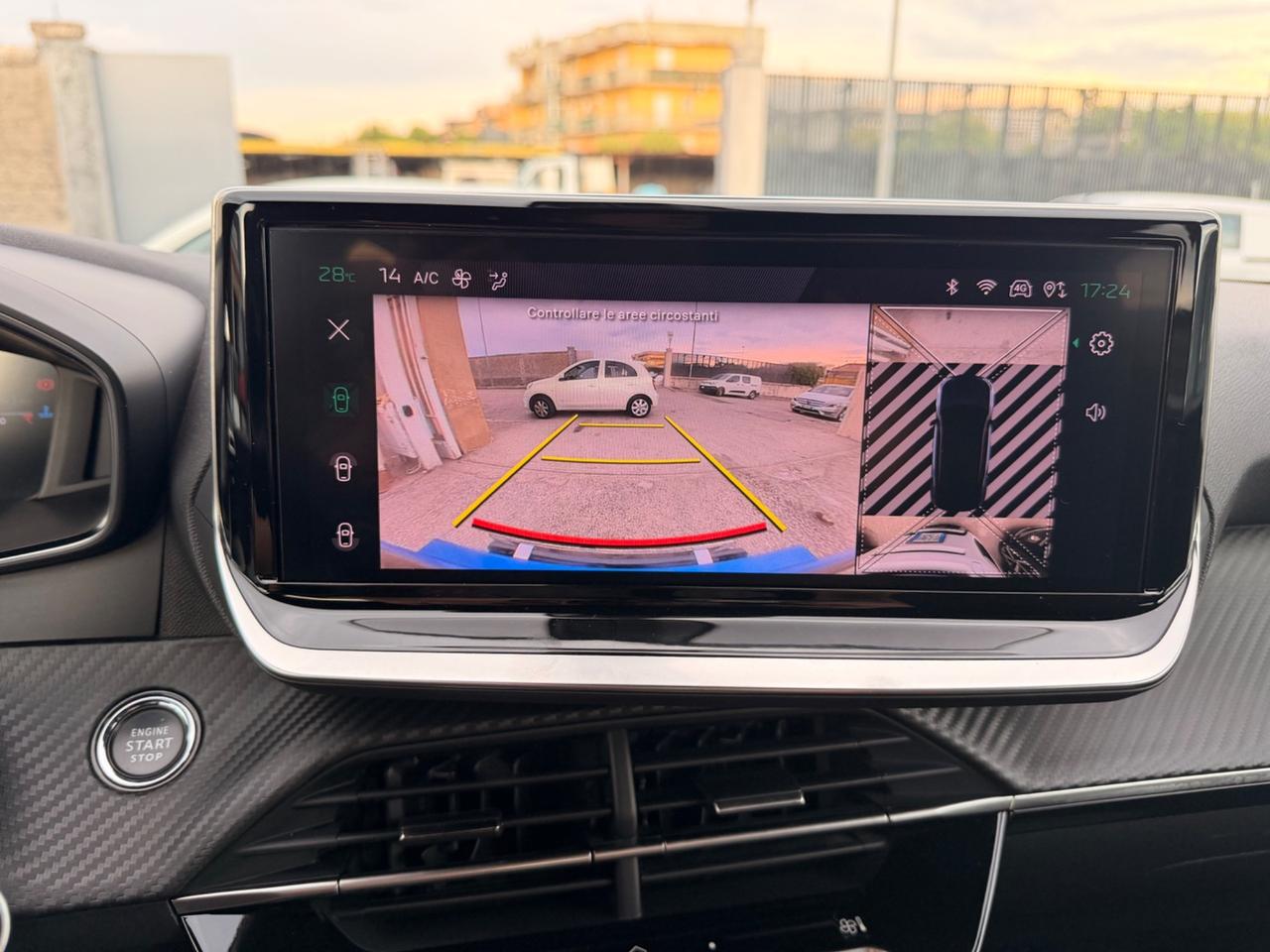 Peugeot 2008 1.5 BlueHDi 130 EAT8 Allure navi cockpit