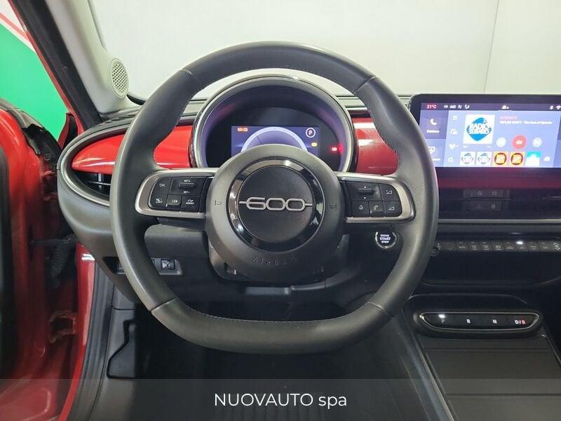 FIAT 600e Red