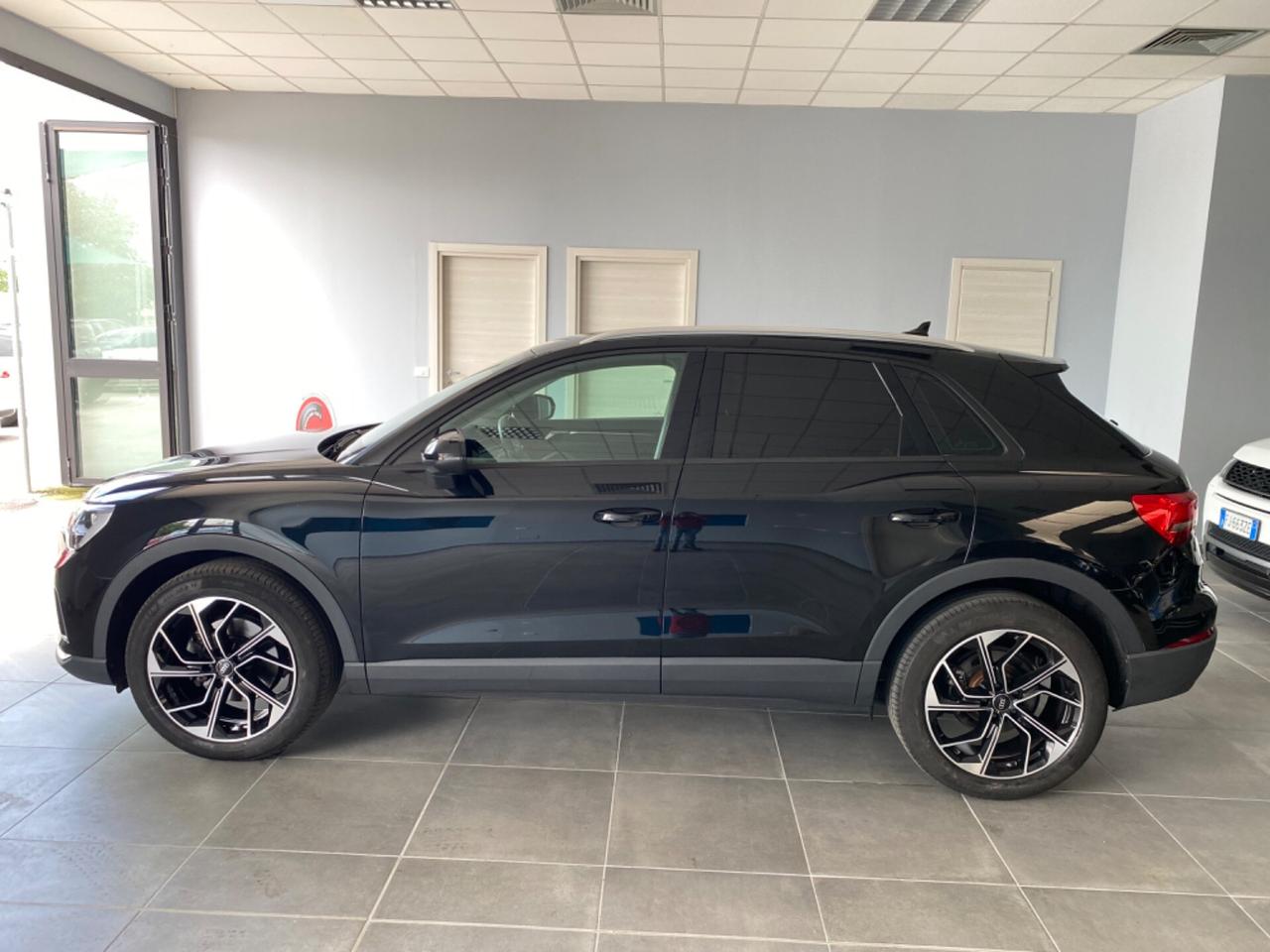 Audi Q3 35 2.0 150 Cv TDI S tronic GARANTITA