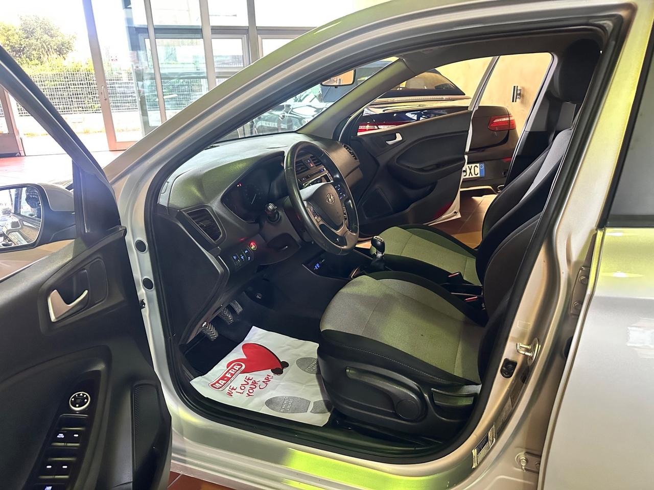 Hyundai i20 1.2 84 CV 5 porte Econext GPL