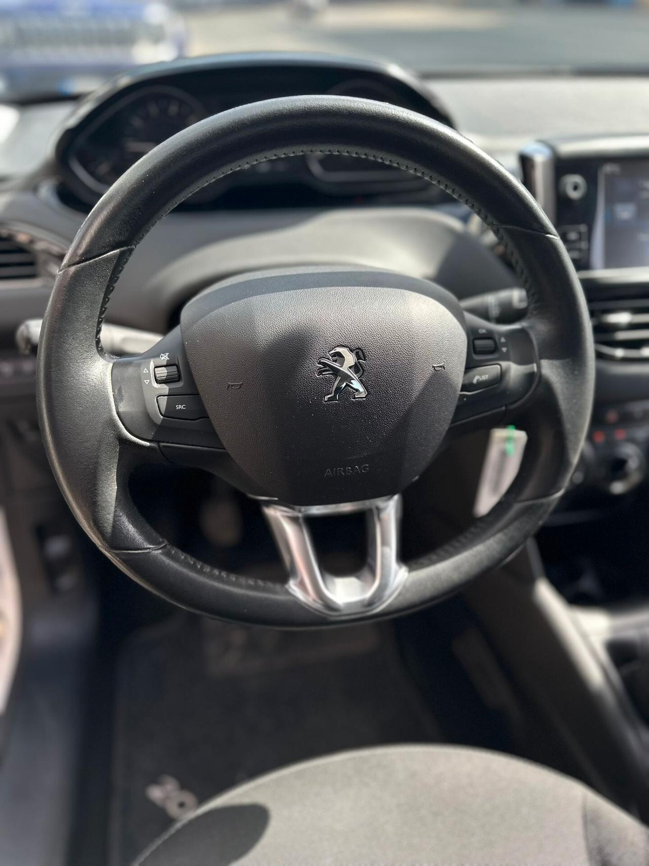 Peugeot 208 PureTech 82 5p. GPL Allure