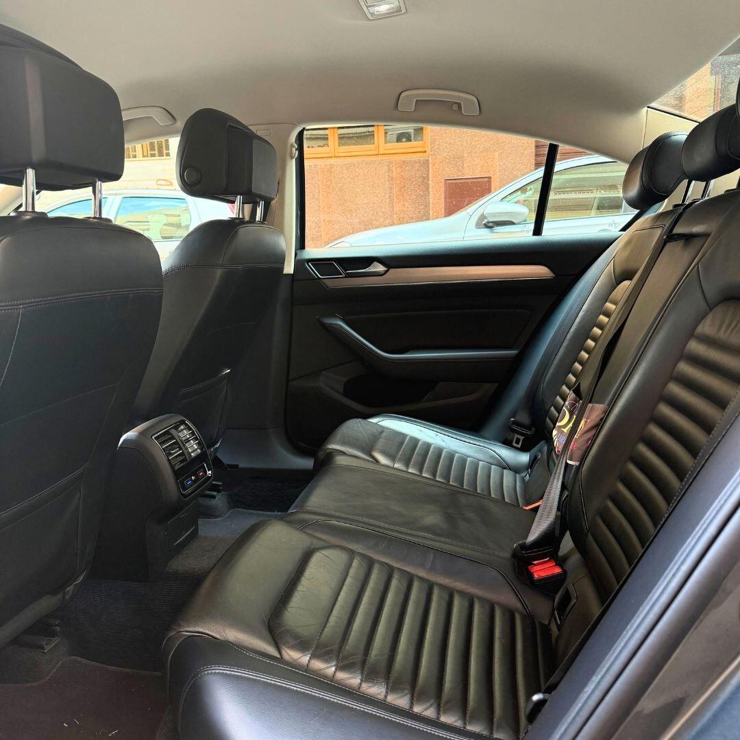 Volkswagen Passat 2.0 TDI Business BlueMotion Technology