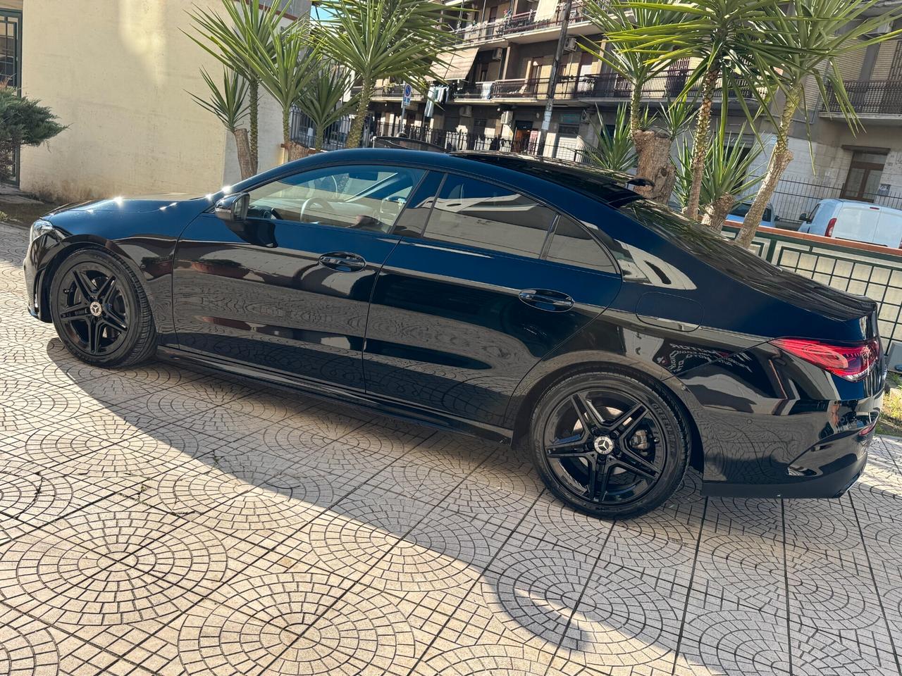 MERCEDES-BENZ CLA COUPE' 200D PREMIUM AMG