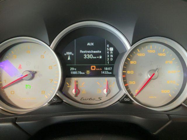 PORSCHE Cayenne 4.8 Turbo S 550CV COLOR MACADAMIA ! FRENI CARBO !