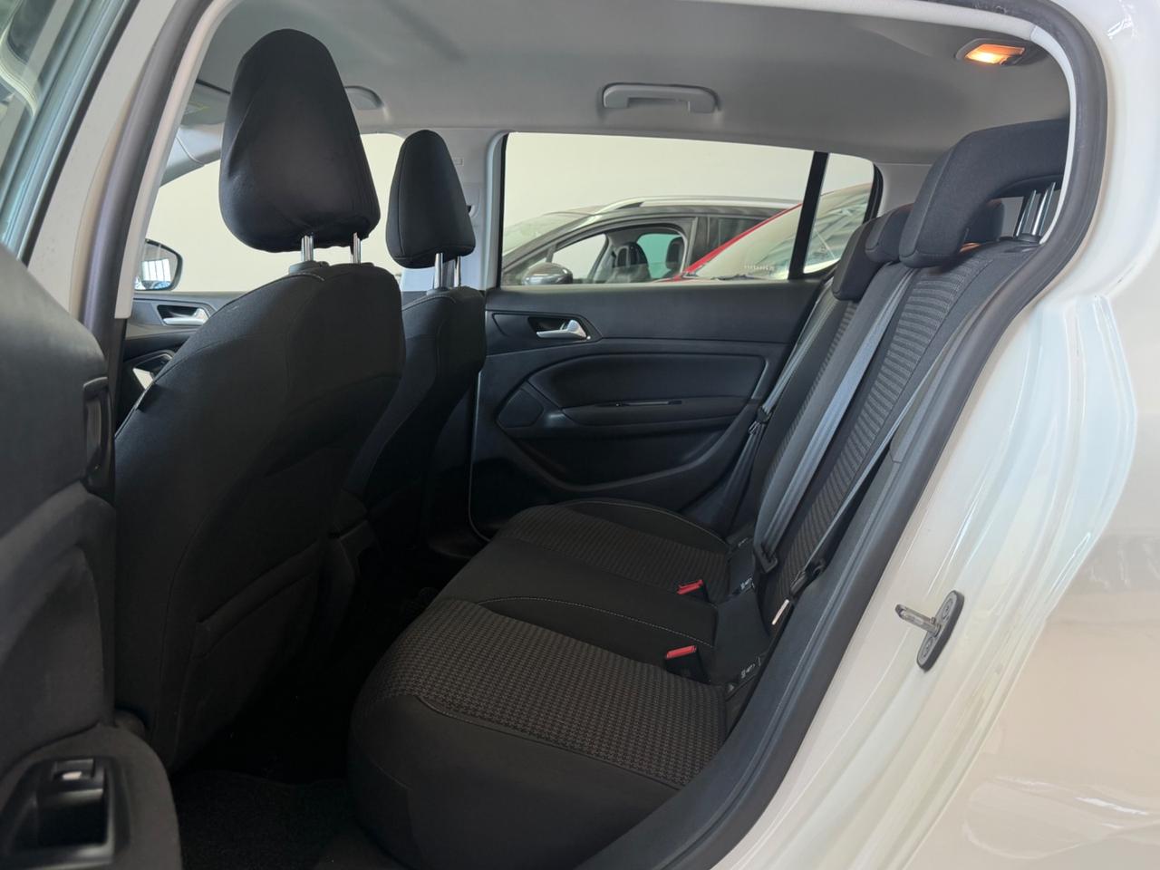 Peugeot 308 BlueHDi 100 S&S Active