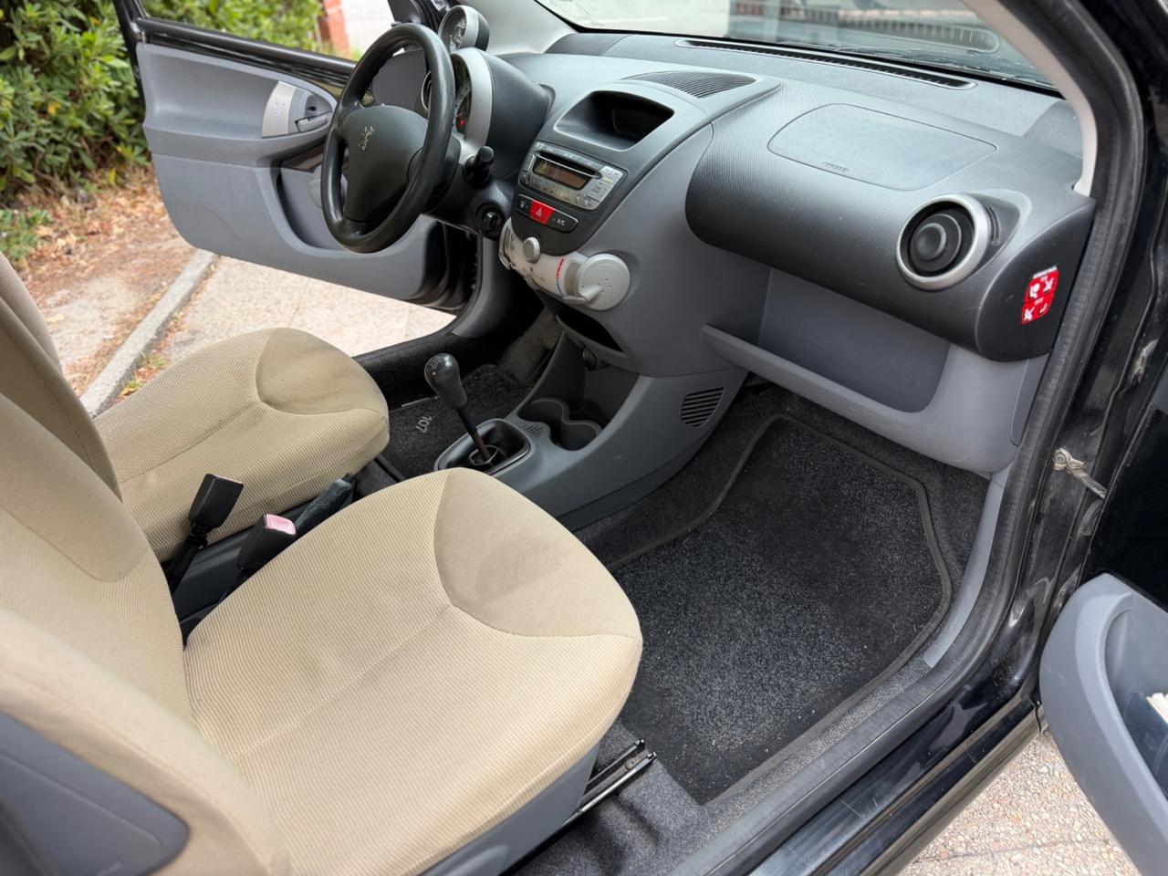 Peugeot 107 1.0 68CV 3p. Plaisir