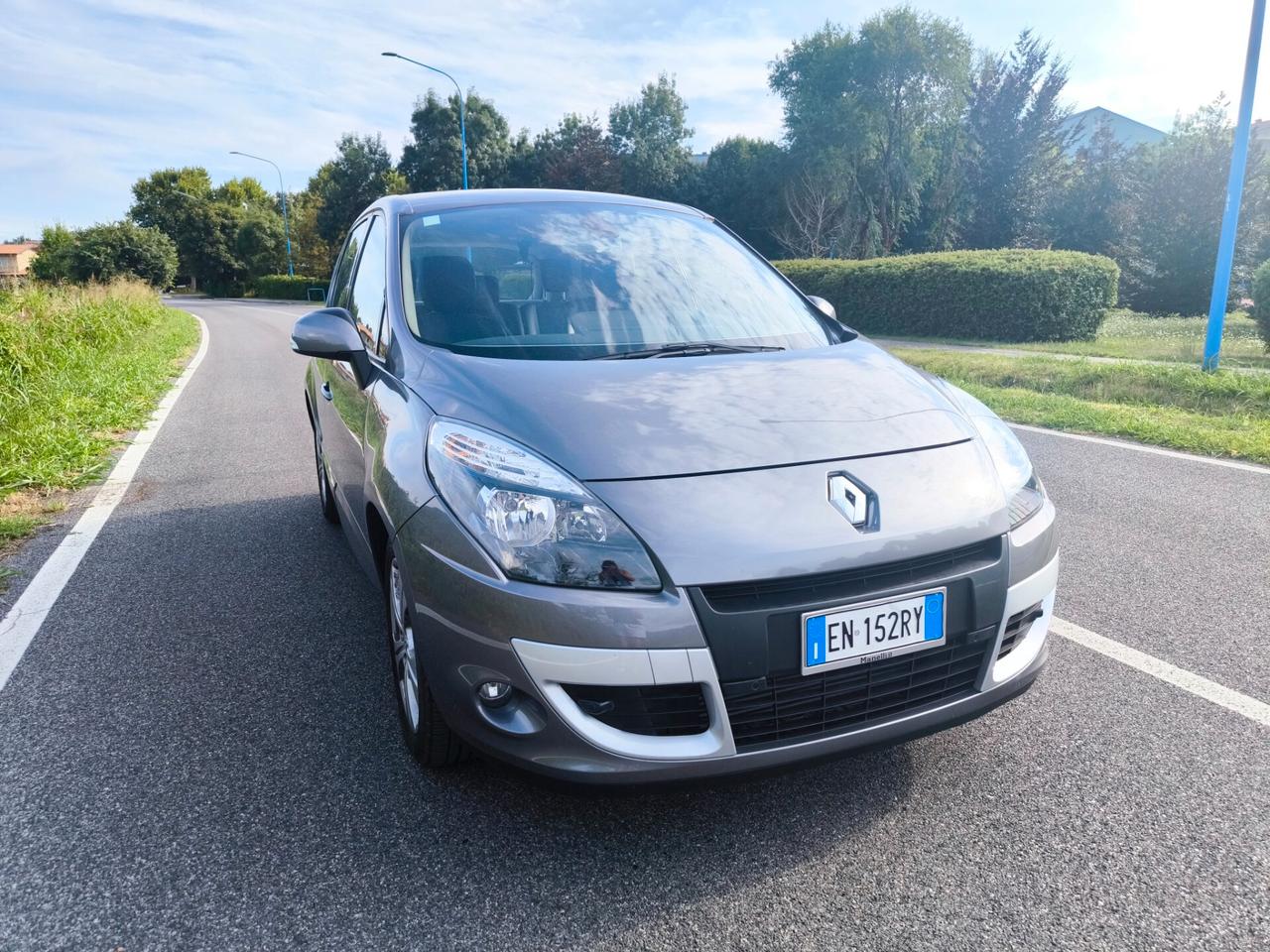 RENAULT SCENIC X-MODE 1,6 DCI- KM 90000-OK NEOPATENTATI