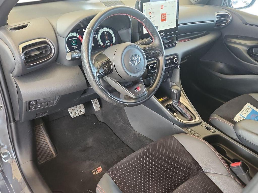 Toyota Yaris 1.5h 130 GR Sport