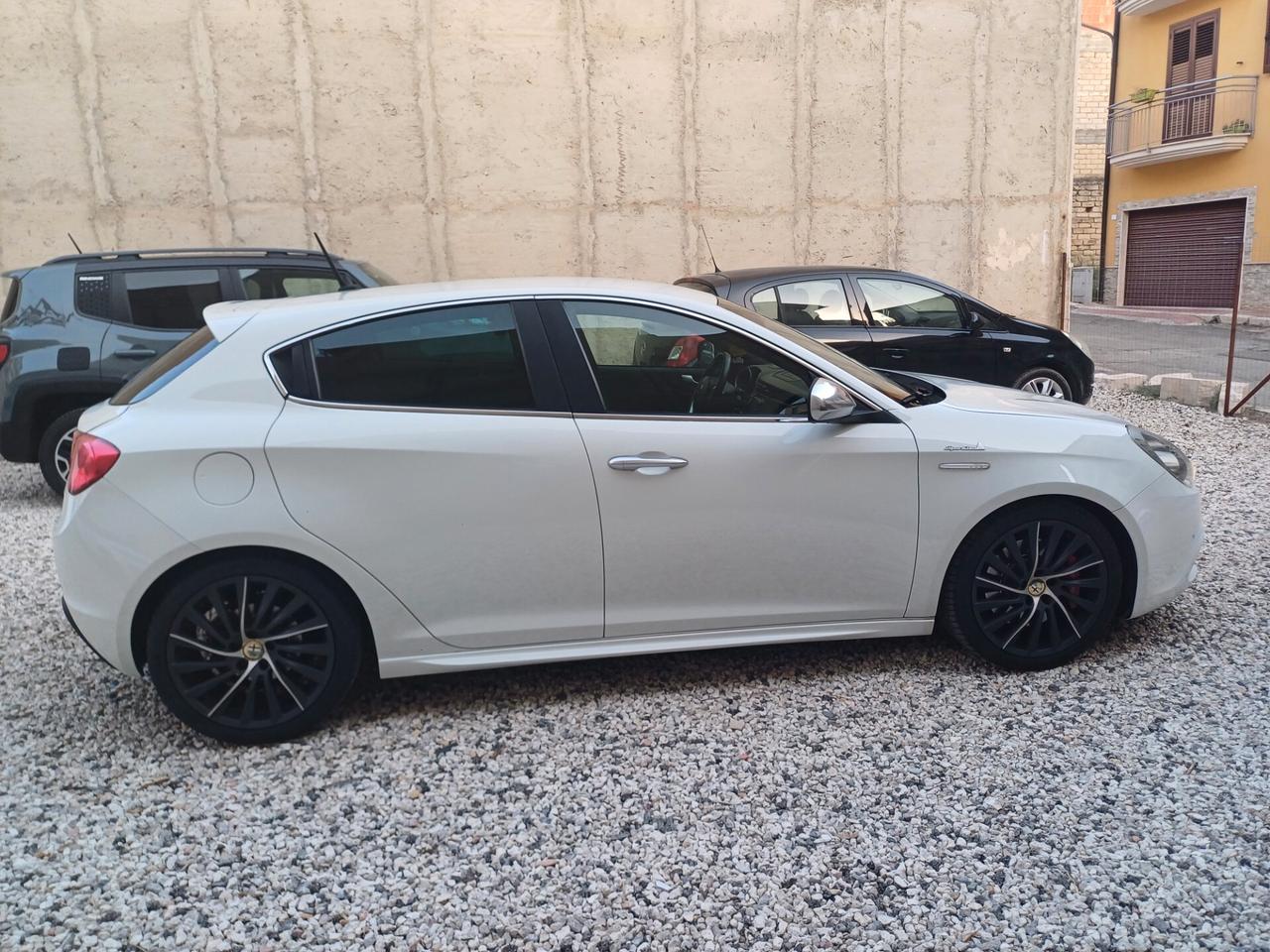 Alfa Romeo Giulietta 1.6 JTDm-2 105 CV Exclusive