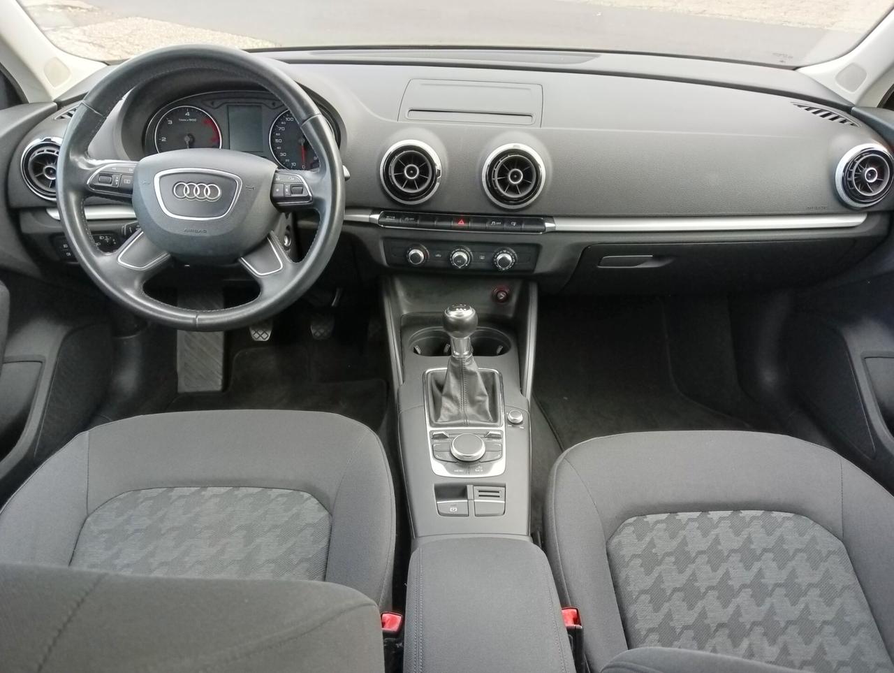 Audi A3 1.6 TDI 110Cv