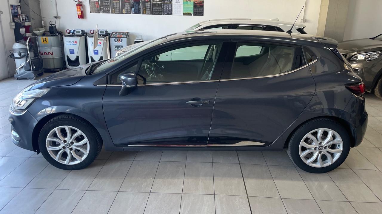 Renault Clio TCe 120CV EDC Start&Stop 5 porte Energy Intens