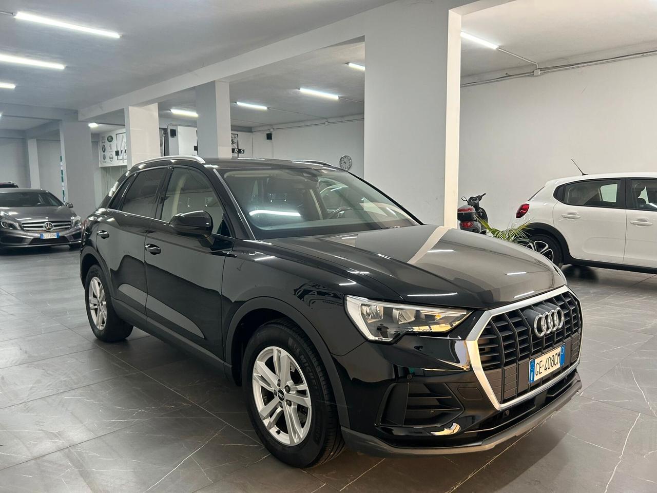 Audi Q3 35 TDI S tronic Business