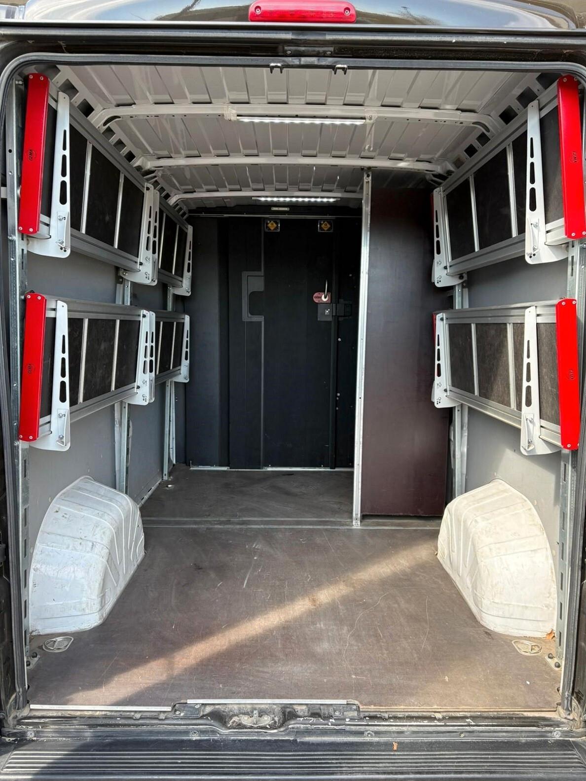FIAT Ducato 2.3Mjt PM-TM FUR All. Profess. 11-2021