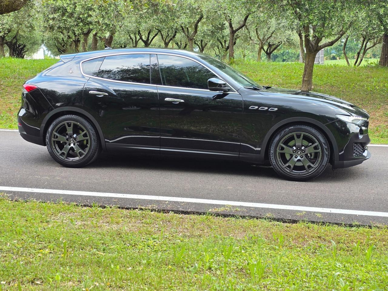 Maserati Levante V6 AWD 350 CV BENZINA - 2021