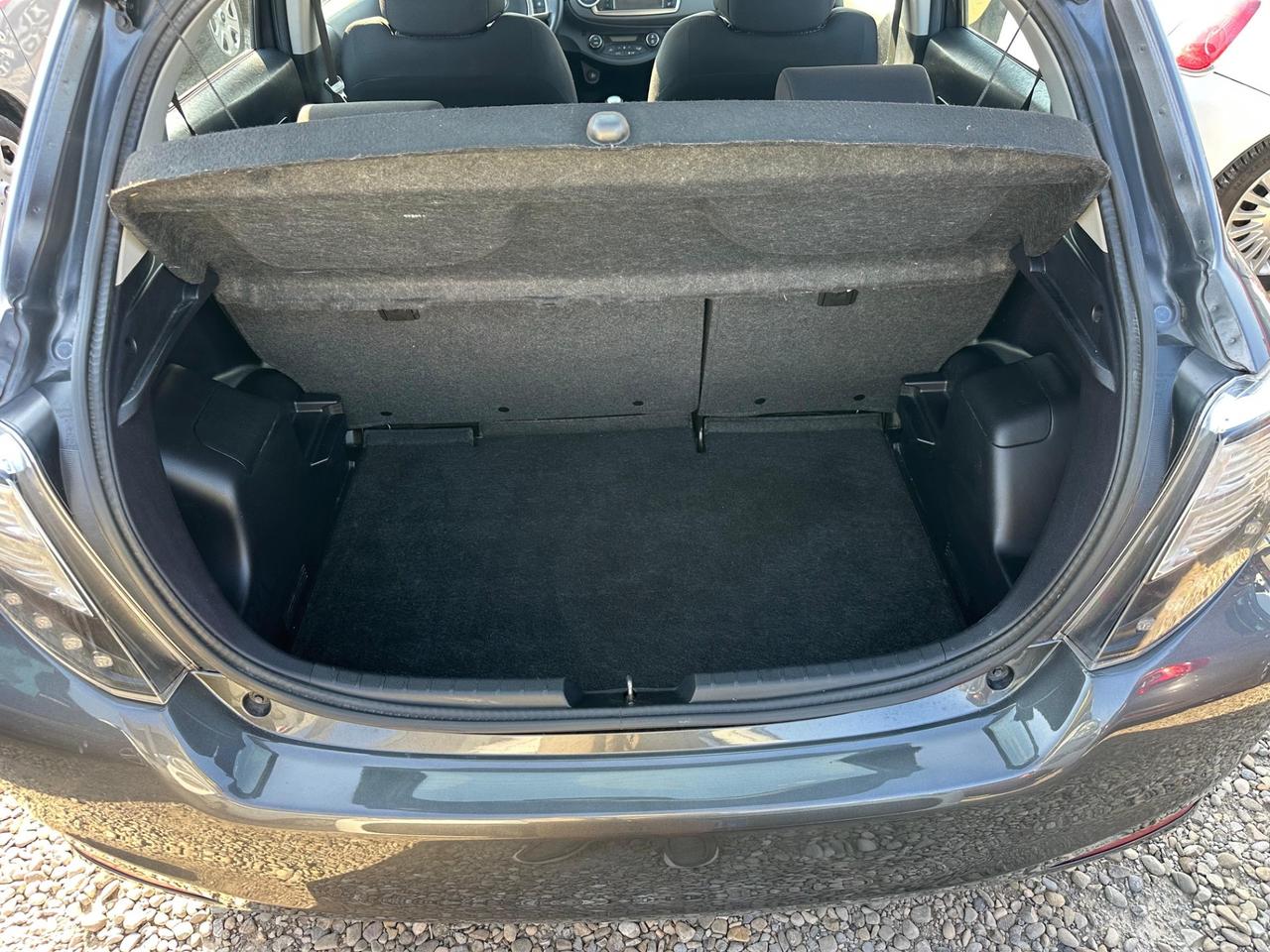 Toyota Yaris 1.0 5 porte Lounge neopatentati