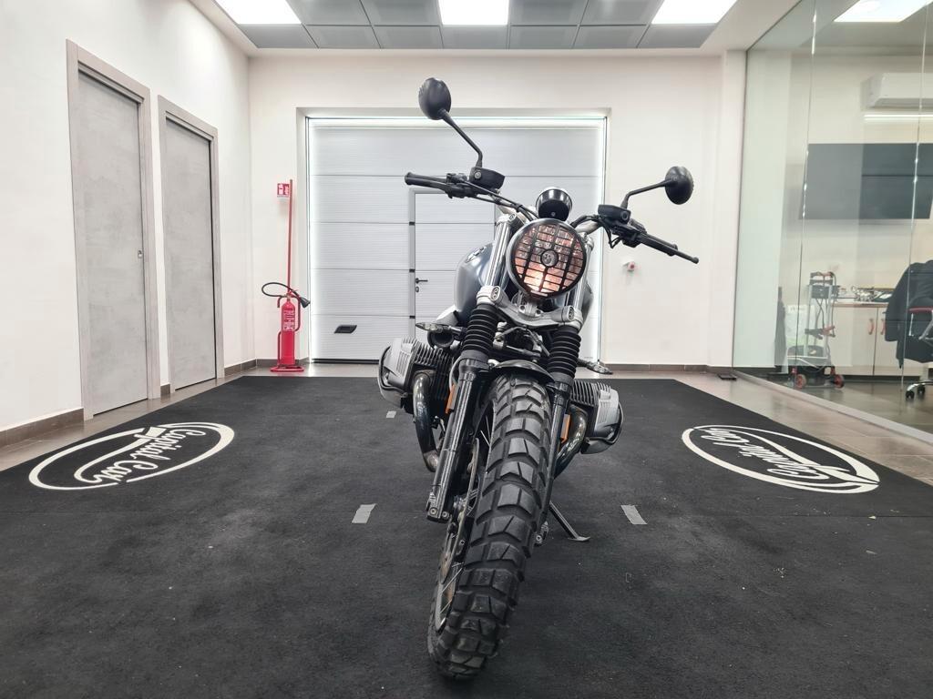 BMW R NINE T