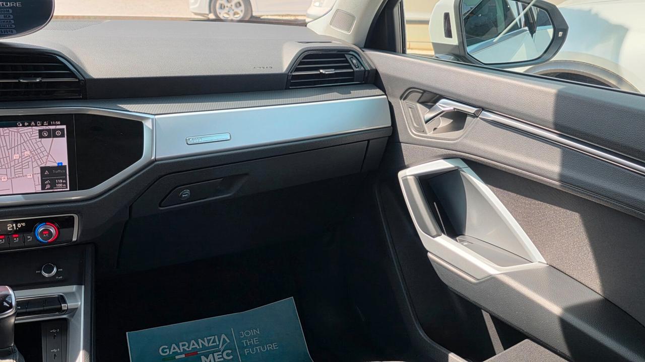Audi Q3 2.0 TDI 150cv - S-TRONIC VIRTUAL COCKPIT