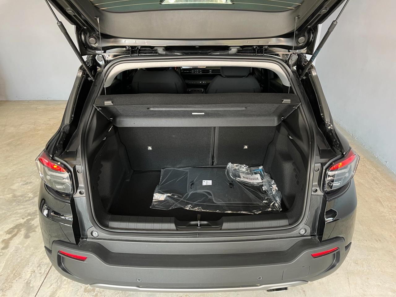 Jeep Avenger 1.2cc E-HYBRID 100cv C/AUT. LONGITUDE KM0