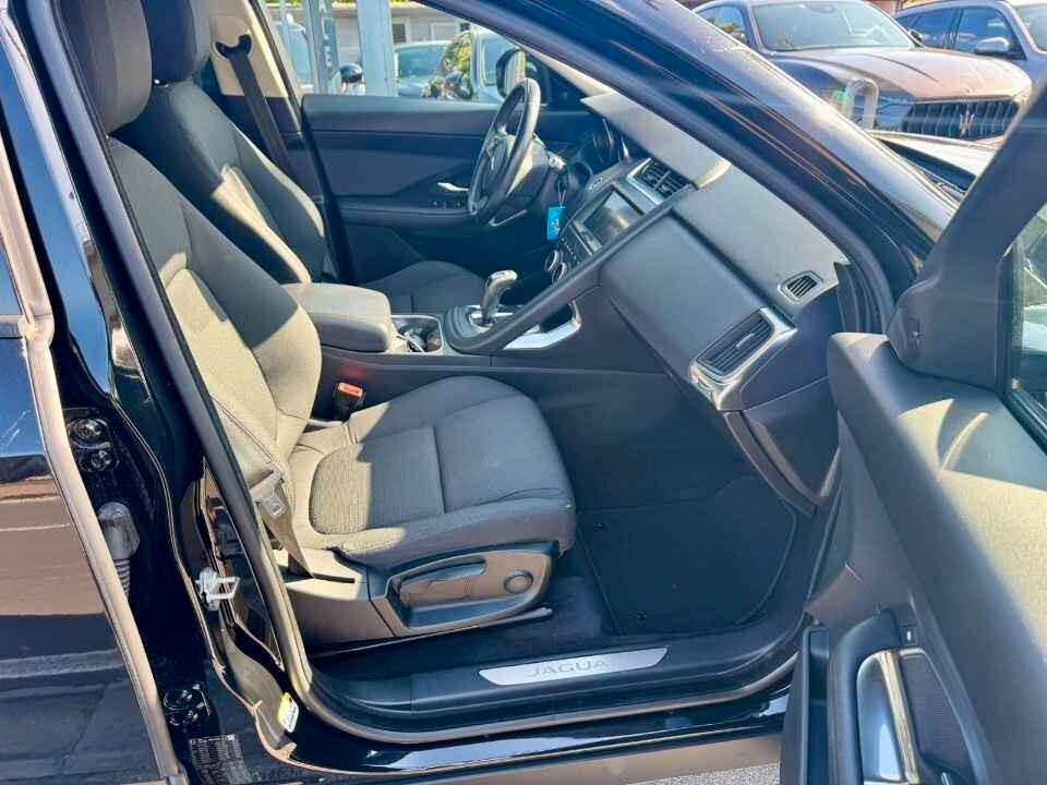 Jaguar E-Pace 2.0D 150 CV AWD aut. R-Dynamic HSE