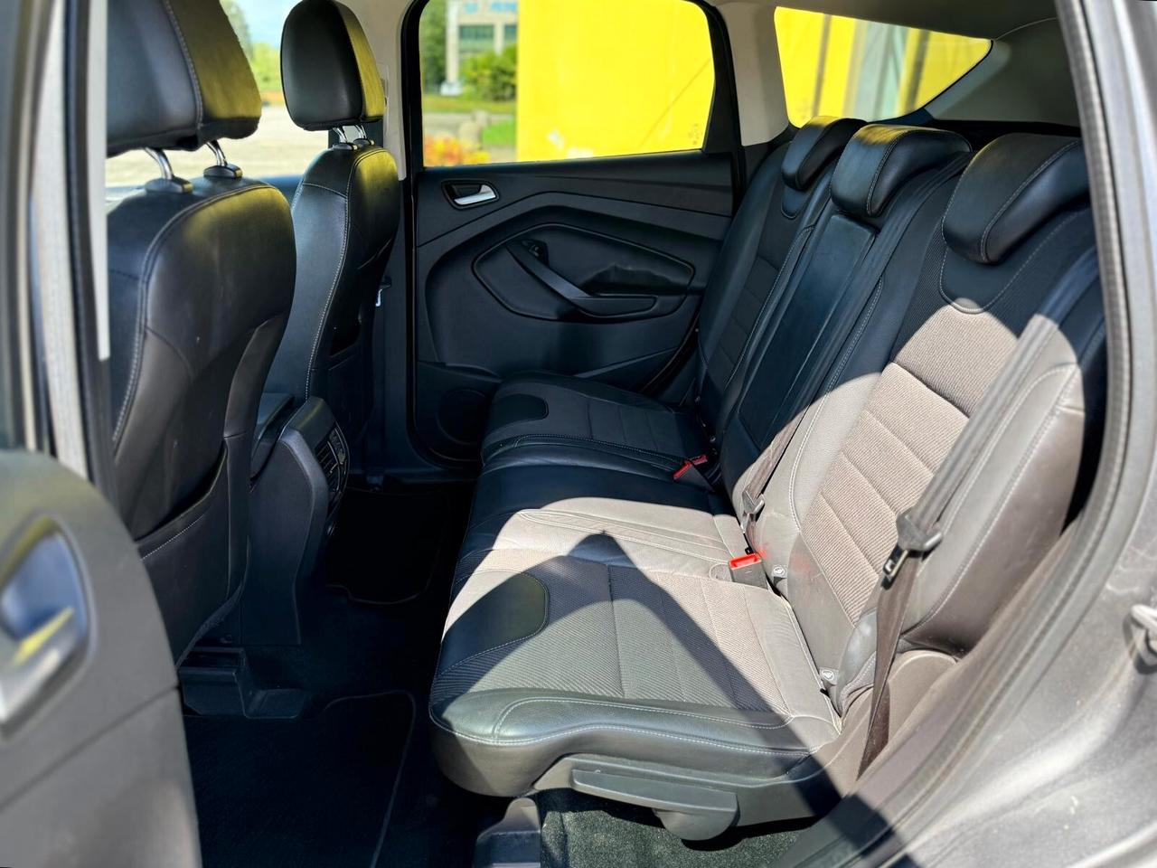 Ford Kuga 2.0 TDCI 140 CV 4WD Titanium