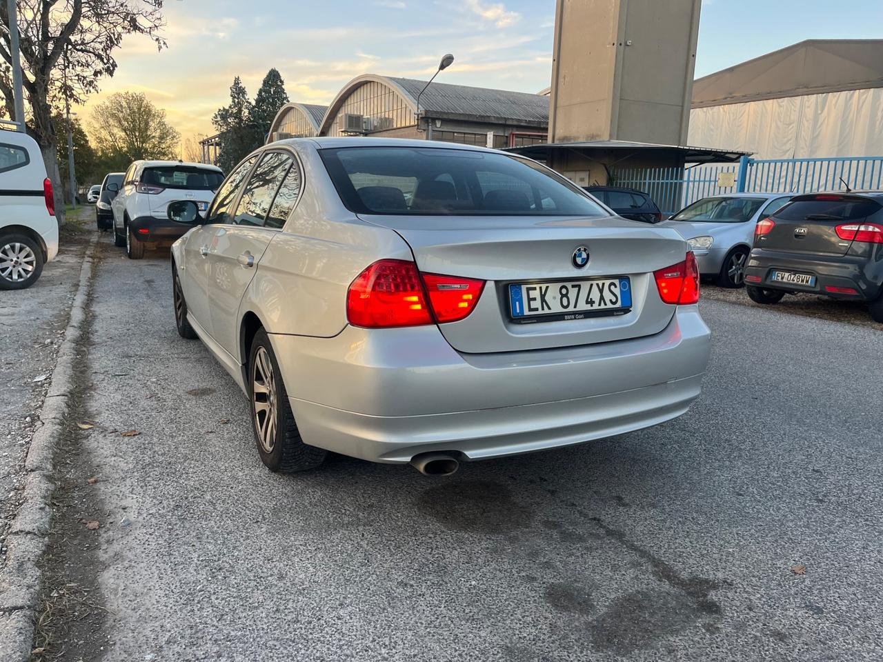 Bmw 318 318d 2.0 143CV cat MSport 2012
