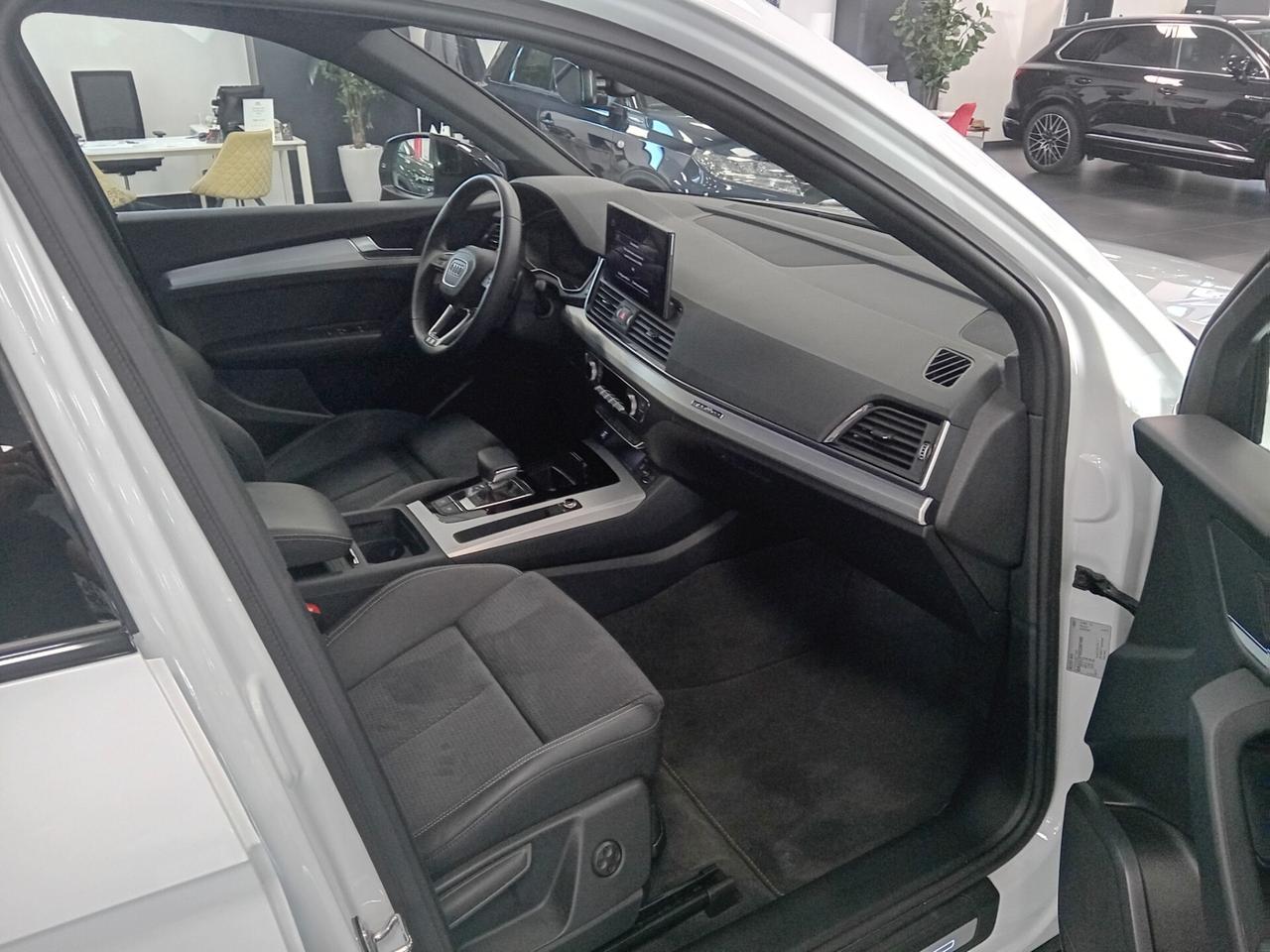 Audi Q5 40 TDI 204 CV quattro S tronic Identity Black
