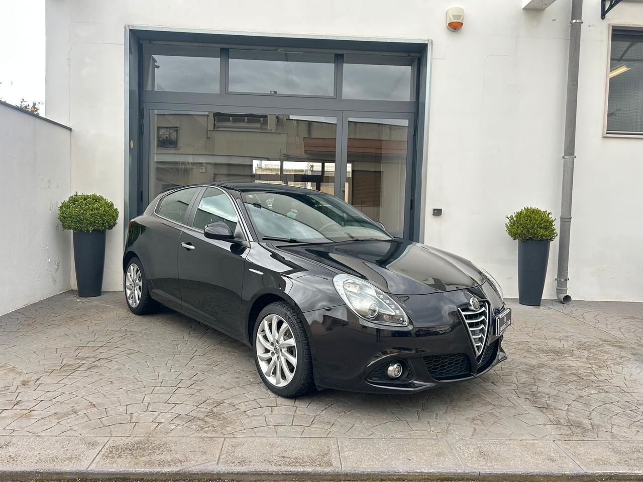 Alfa Giulietta 1.6 MJ DISTINCTIVE Km129.000-2014
