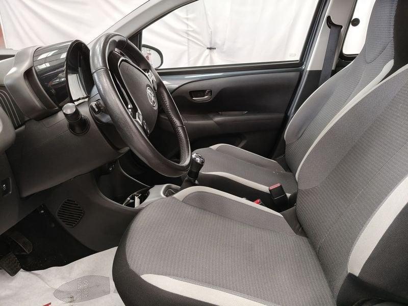 Toyota Aygo Aygo Connect 1.0 VVT-i 72 CV 5 porte x-play