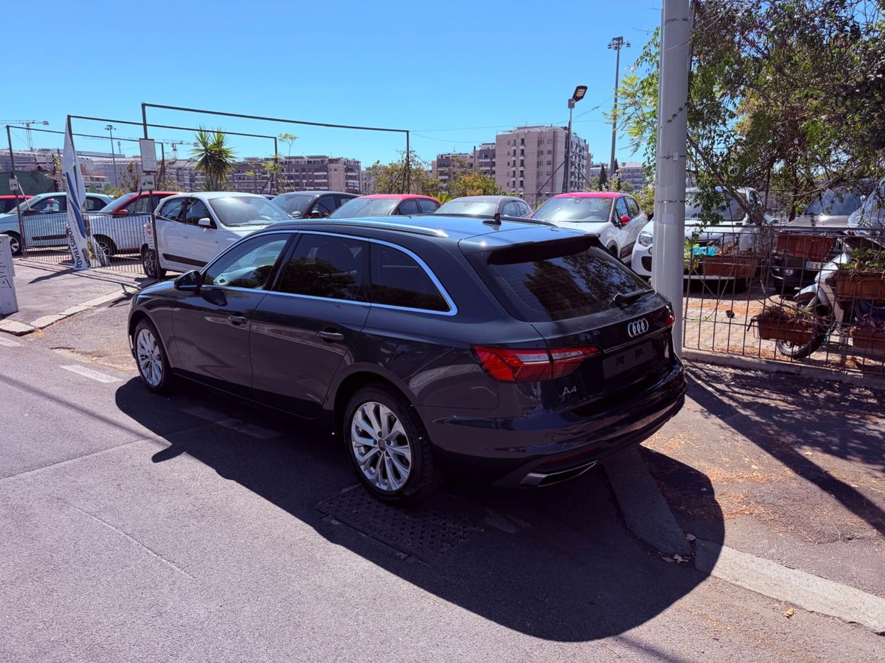 Audi A4 Avant 35 TDI S tronic Business Advanced PDC