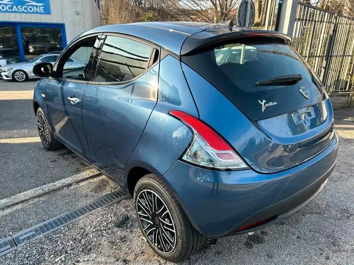 Lancia Ypsilon 1.0 FireFly 5 porte S&S Hybrid Silver Plus