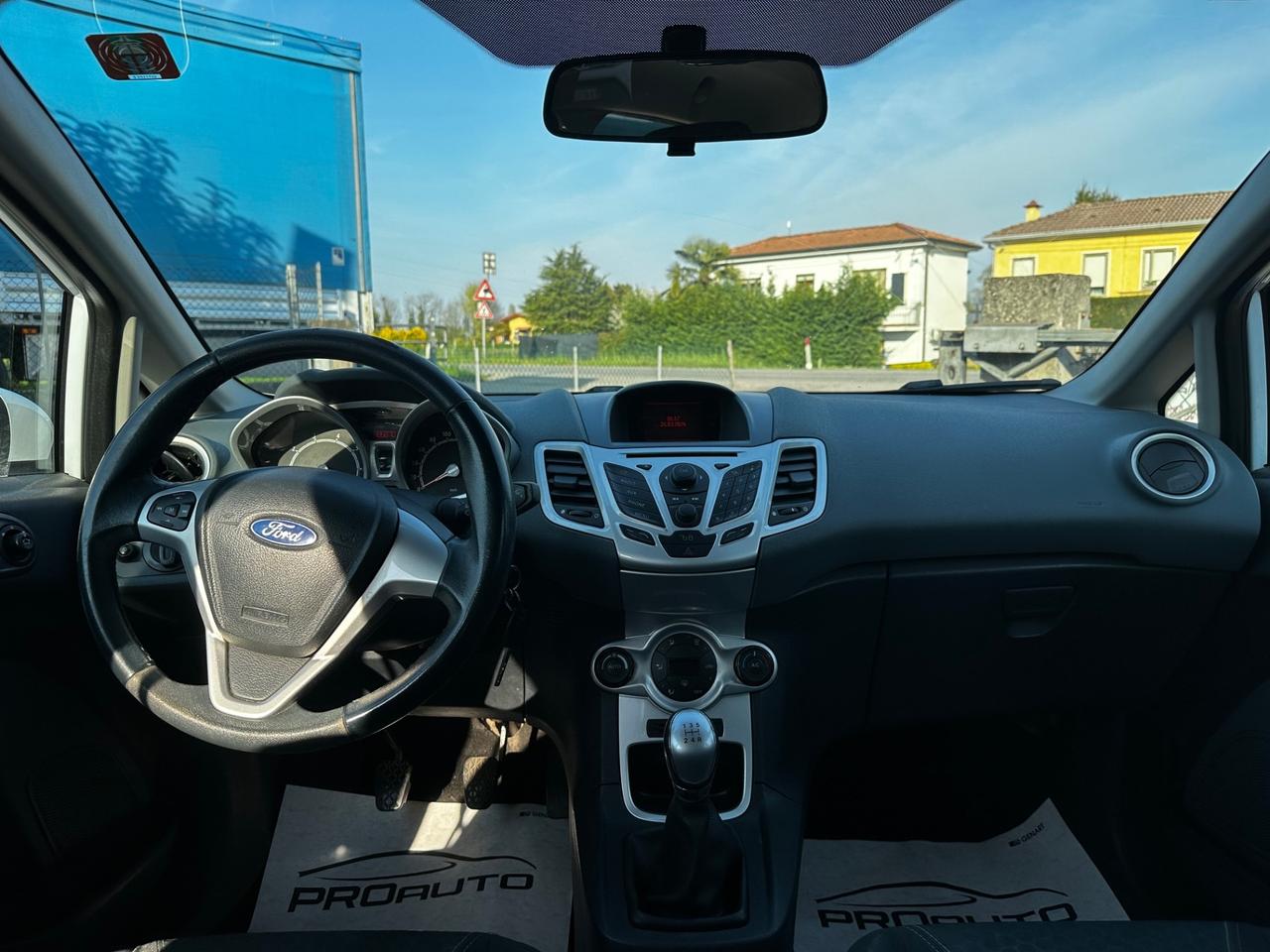 Ford Fiesta 1.2 82 CV 5 porte Titanium