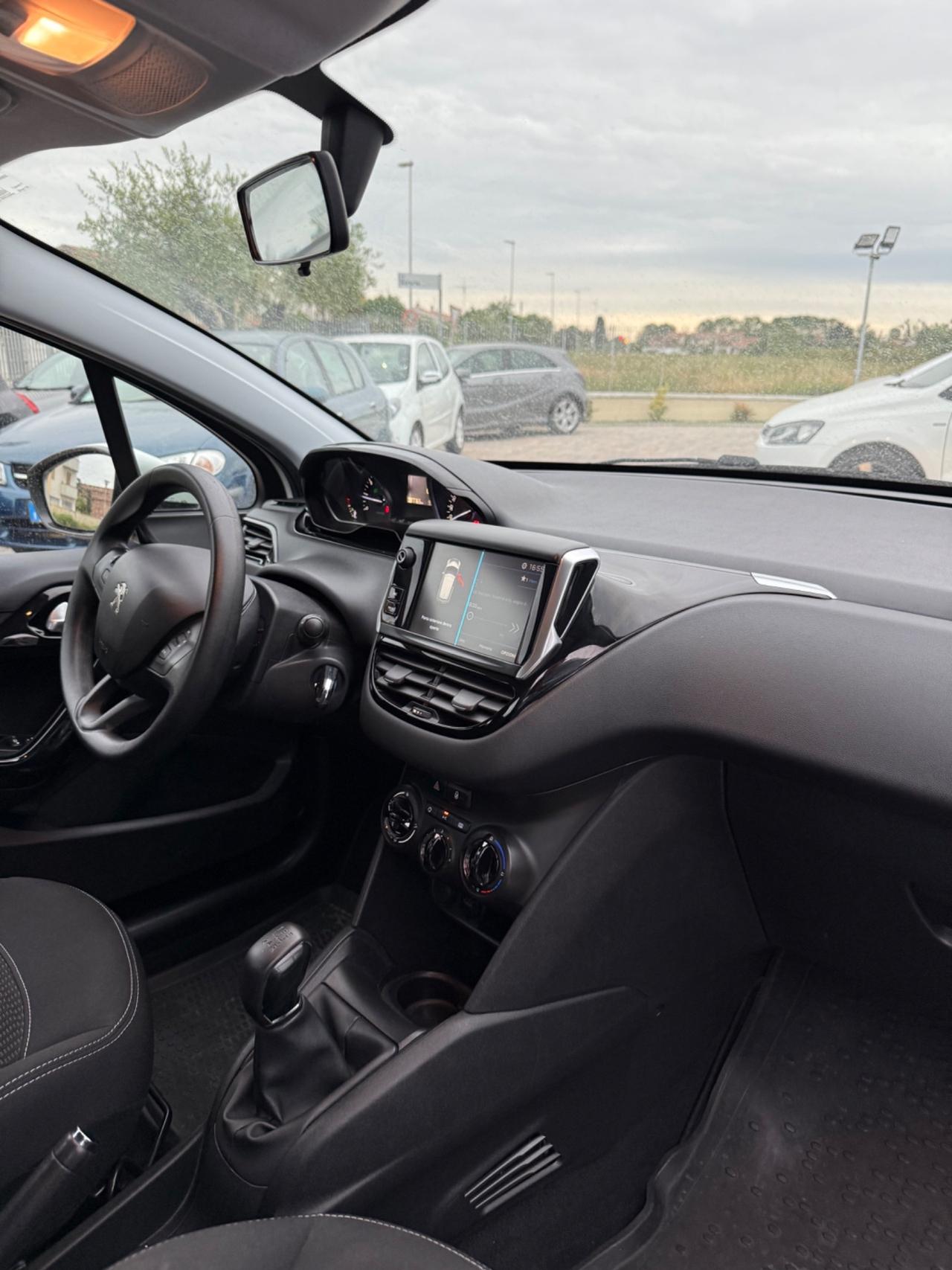 Peugeot 208 1.2 Benzina
