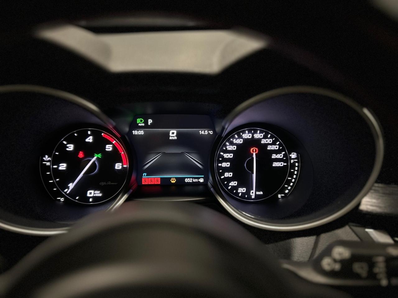 Alfa Romeo Stelvio 2.2 Turbodiesel 190 CV AT8 RWD