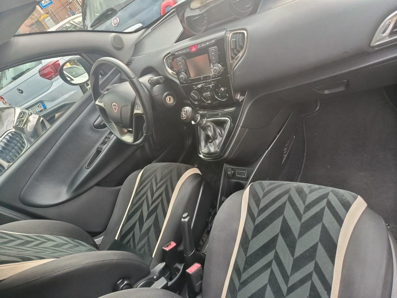 Lancia Ypsilon 1.2 69 CV 5 porte GPL Ecochic Gold