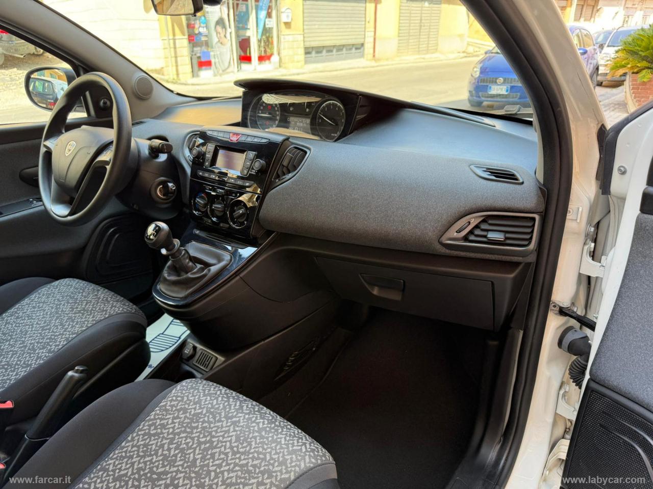LANCIA Ypsilon 1.0 FireFly 5pS&S Hyb. Eco Silv.
