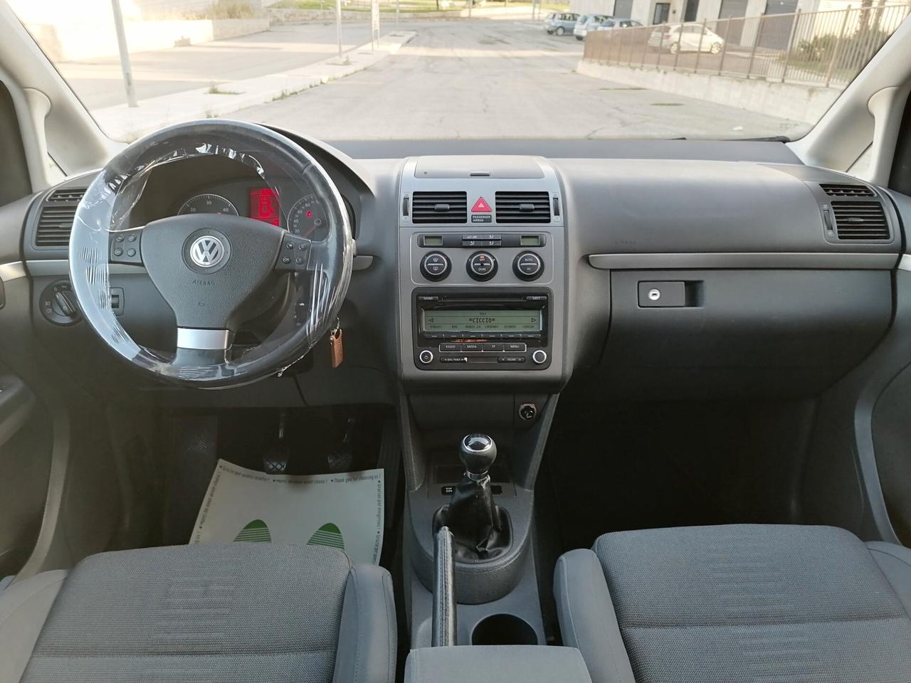 Volkswagen Touran 2.0 TDI HIGHLINE 7 POSTI 2009