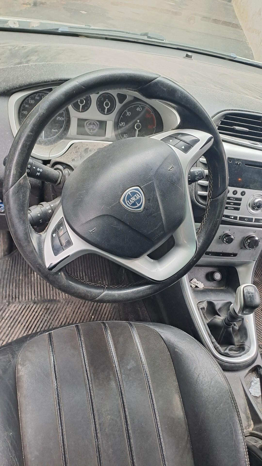 Lancia Delta 1.6 Diesel 120cv