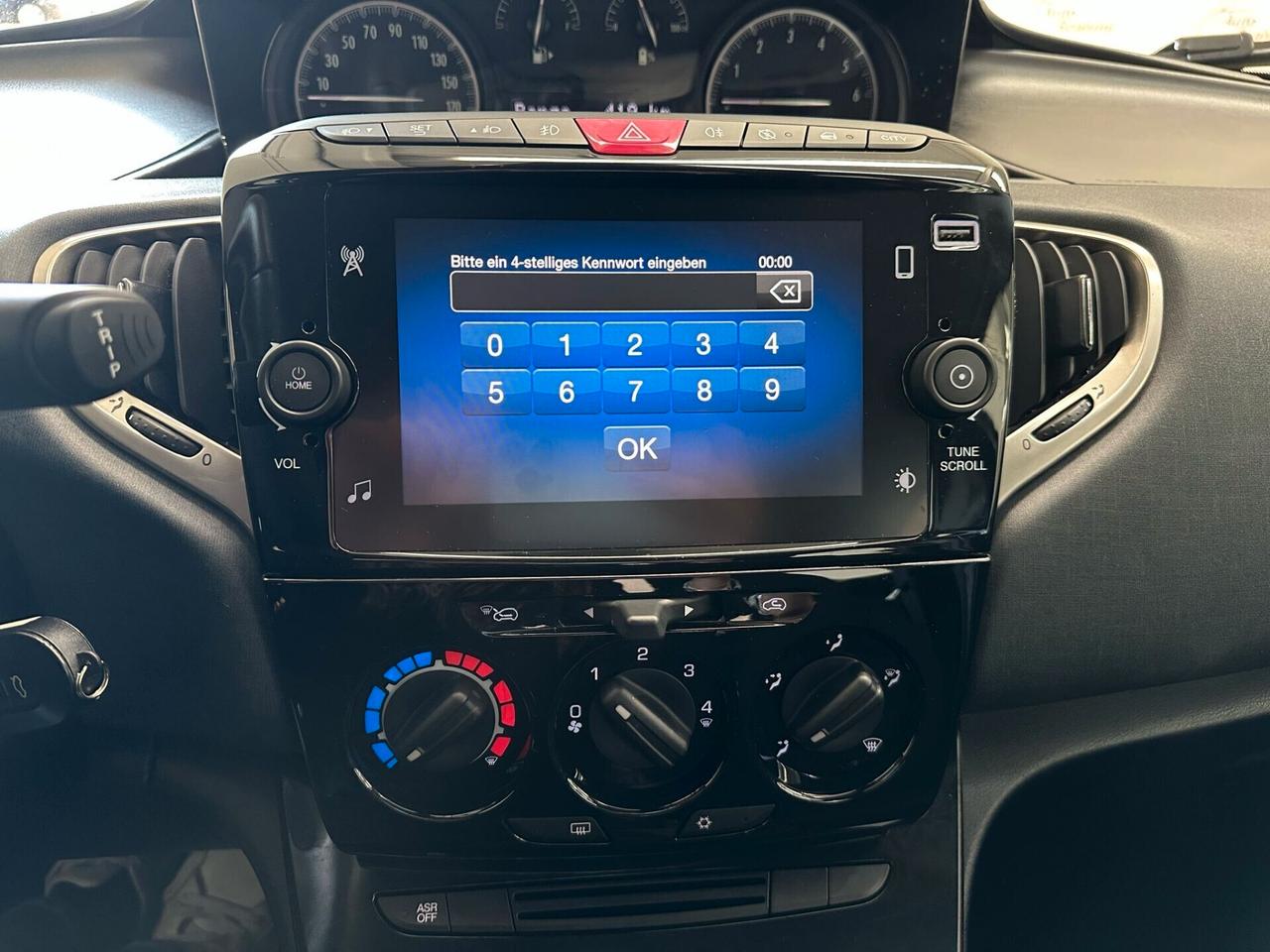 Lancia Ypsilon 1.0 FireFly 5 porte S&S Hybryd Gold