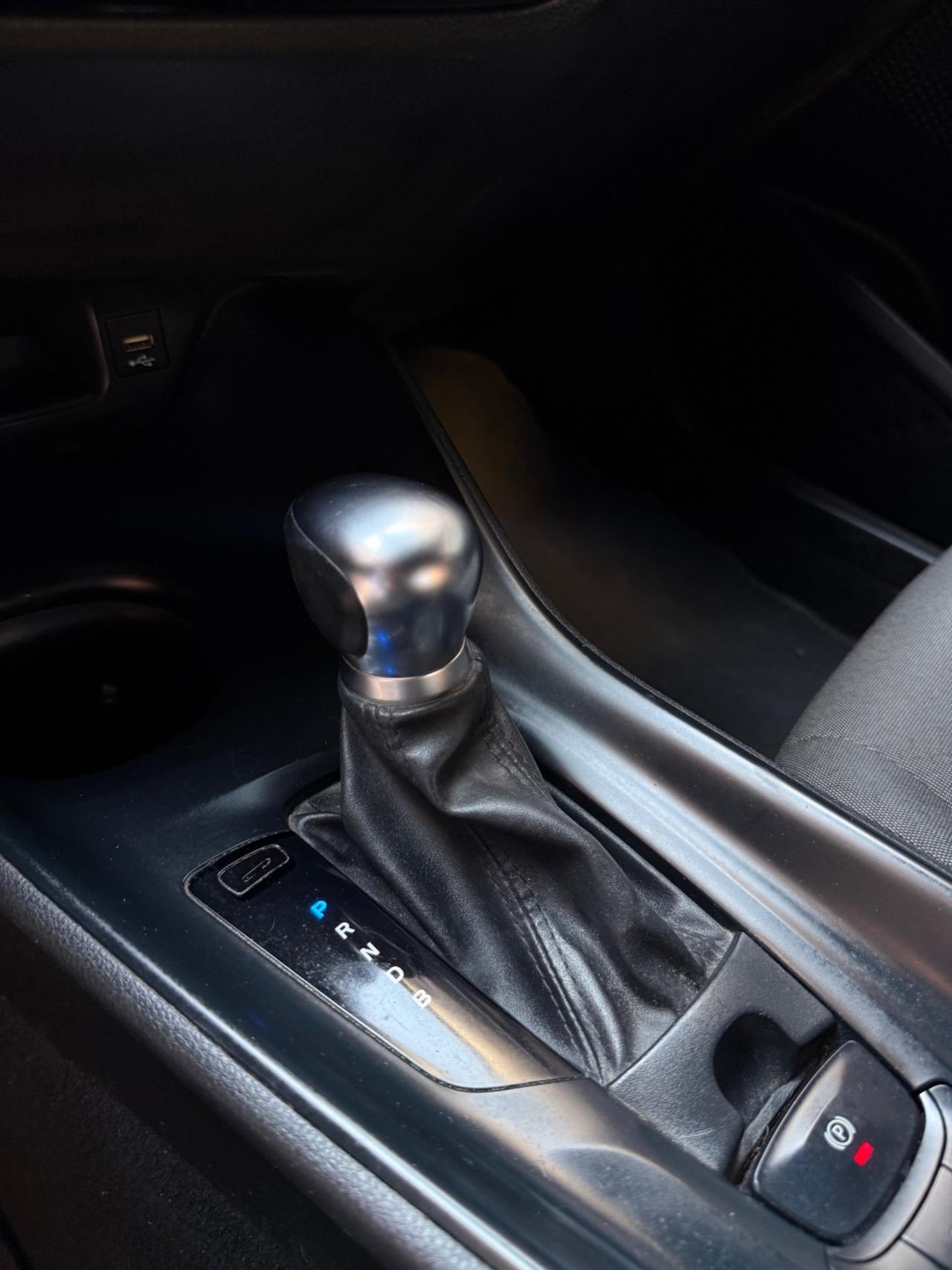 Toyota C-HR 1.8 Hybrid E-CVT Active