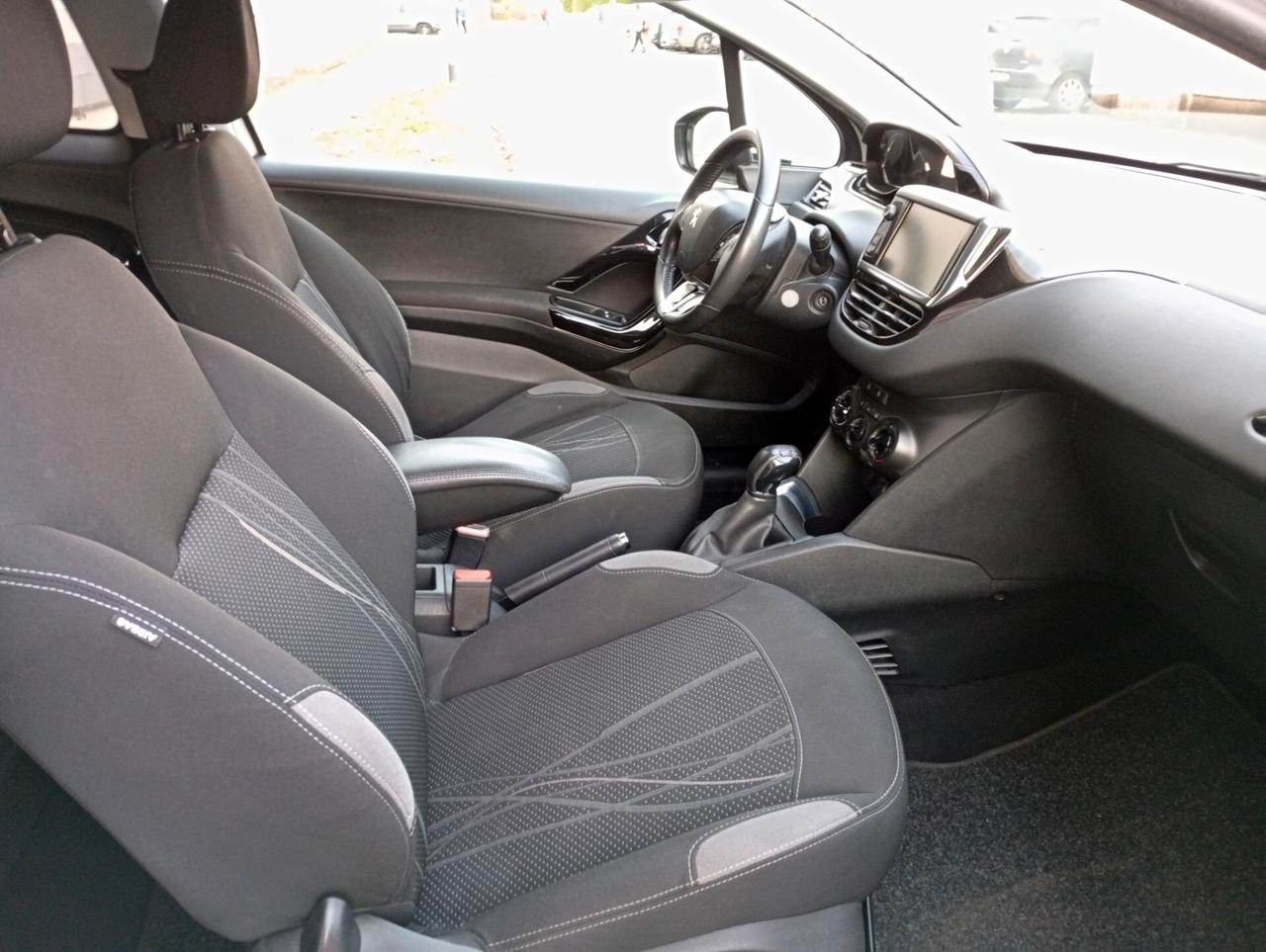 Peugeot 208 PureTech Allure 2014Benzina Neop Trattabile