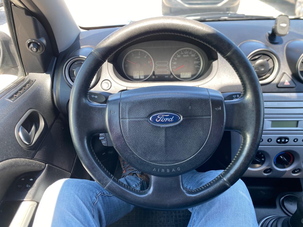 Ford Fiesta 1.4 TDCi 5p. Ghia DIESEL NEOPATENTATI